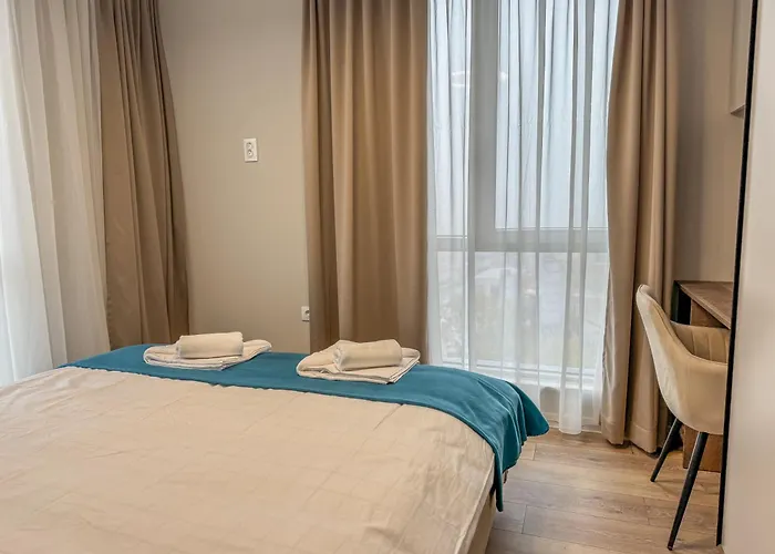 2br In A Modern Complex With Free Street Parking *