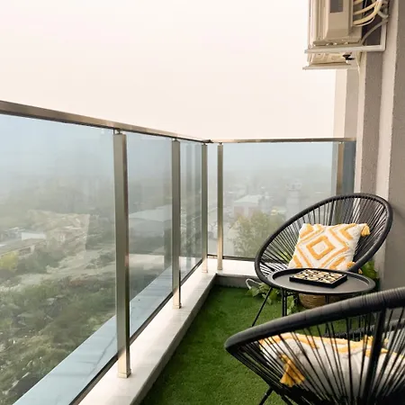 2bр In A Modern Complex