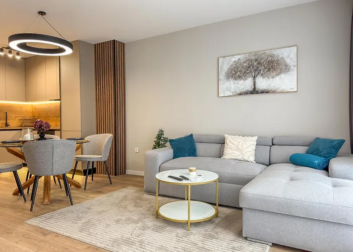 Appartement 2br In A Modern Complex With Free Street Parking *